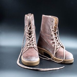 Stuart Weitzman Boots